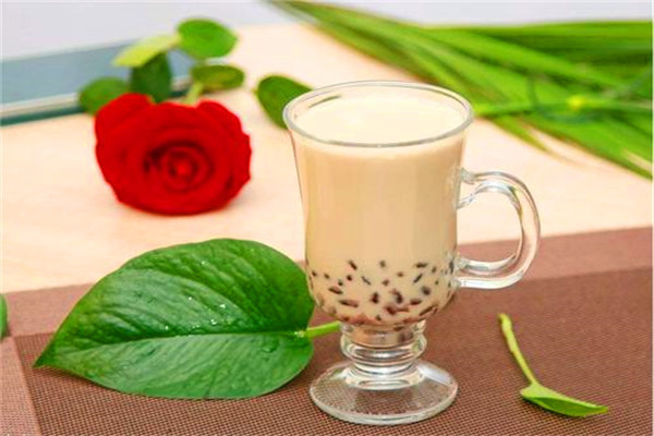 優(yōu)曼生活奶茶加盟