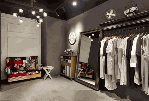 世通服飾
