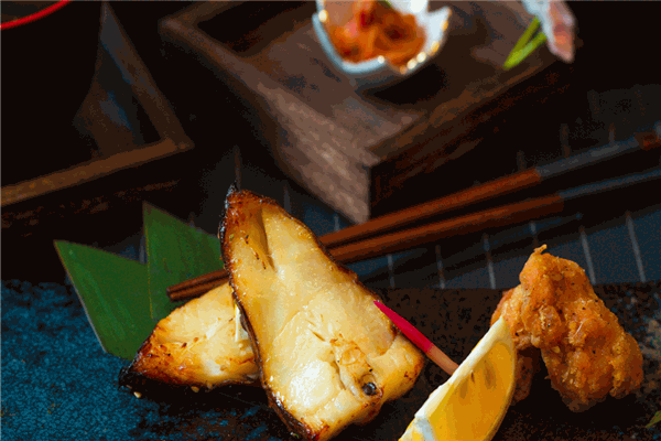 虹料理加盟
