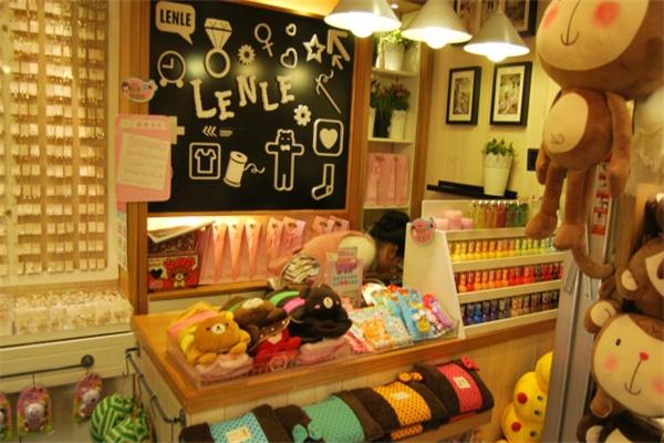 伶俐飾品店加盟