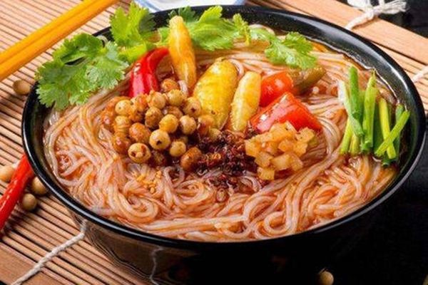 太過粉酸辣粉加盟