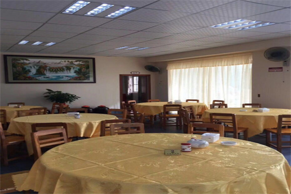 一家人飯店