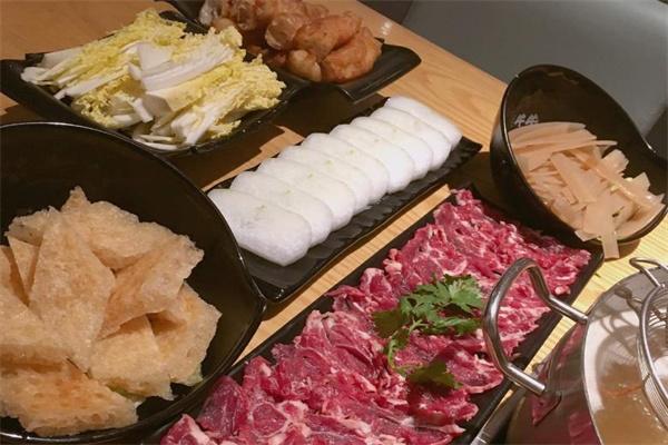 牛牛牛潮汕鮮牛肉火鍋
