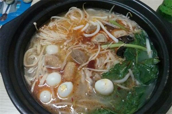小胖子過(guò)橋米線