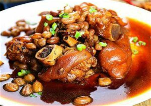 豬彎彎中餐