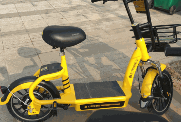 松果共享電動車