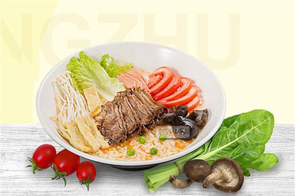 萌煮骨湯飯加盟