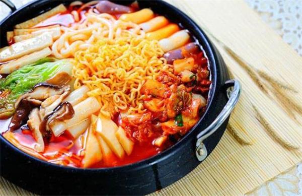 瑪食達(dá)年糕火鍋