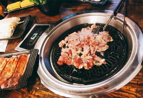 胡老三泥爐烤肉費(fèi)多少錢?