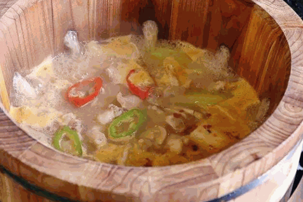 魚(yú)你相伴九孔木桶魚(yú)火鍋