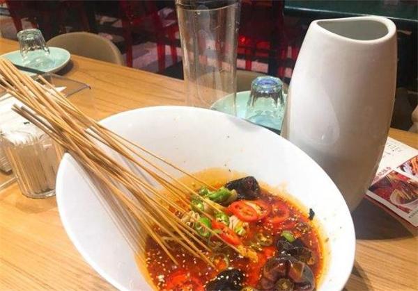 辣小妞成都冷鍋串串怎么樣?人氣超高，市場火爆！