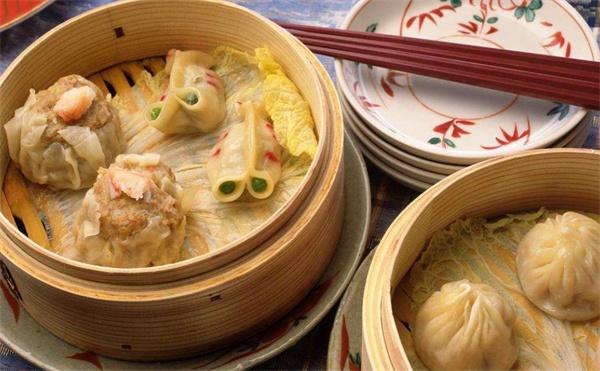 中華名吃費多少錢？