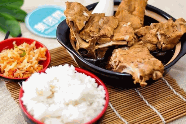 明陽春排骨米飯