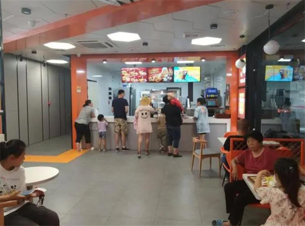 在鄭州華萊士快餐費用多少錢？