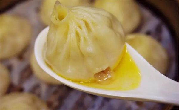 陳揚(yáng)蟹黃湯包
