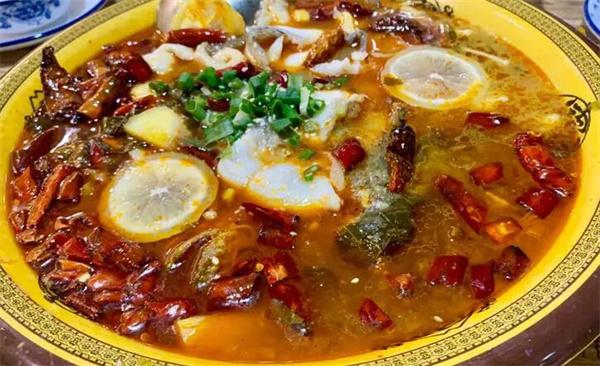 魚(yú)吖吖酸菜魚(yú)米飯