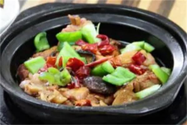 吉東家燜肉快餐
