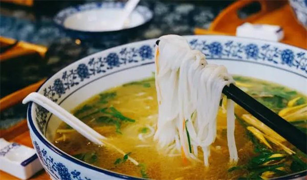 蒙自過橋米線