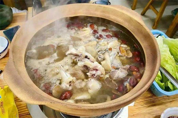 煲喜燉品加盟