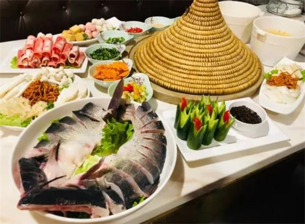 魚(yú)品記蒸汽石鍋魚(yú)