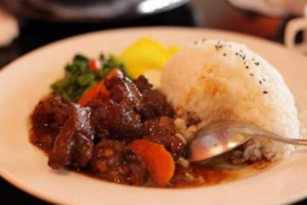 谷粒稻香牛肉飯