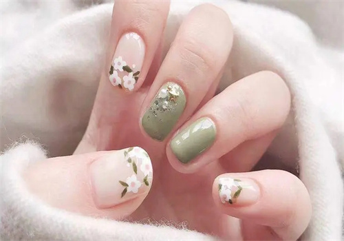 春天花美甲加盟