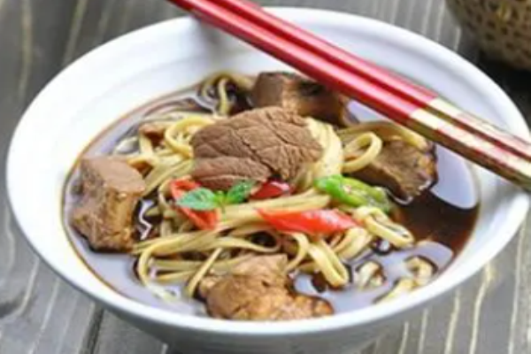 宏?duì)斉Ｈ饷? title=