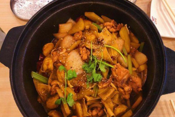巴國潮煲館