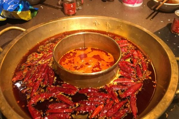 沸辣生態(tài)老火鍋加盟