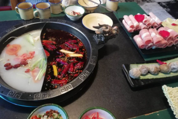 集結(jié)營(yíng)地火鍋加盟