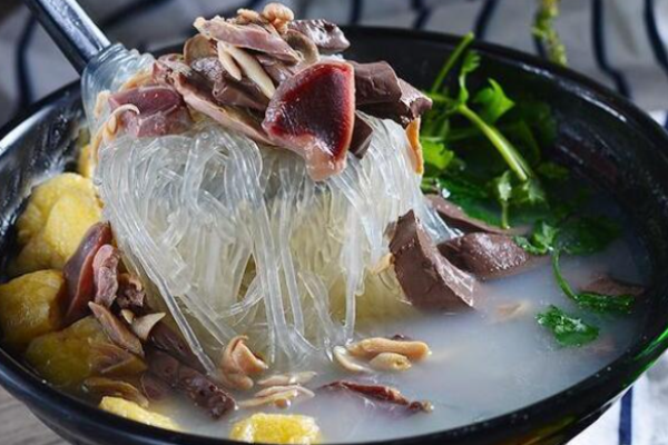 思味坊鴨血粉絲湯加盟