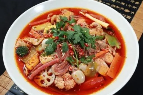 萌小辣冒菜加盟