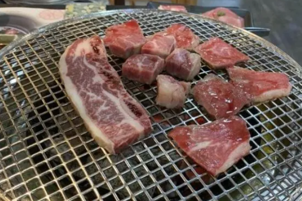 呼啦啦韓式炭火烤肉加盟