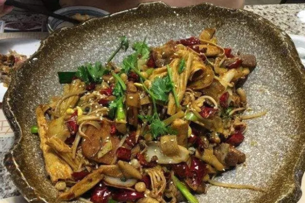 南魁麻辣香鍋加盟