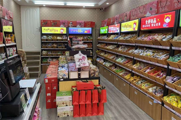 零食搜巡店加盟