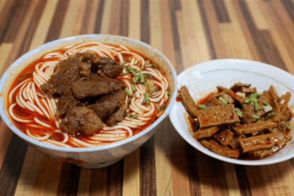 黔味鮮粉面館加盟