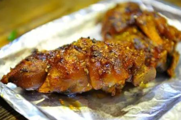 春哥豬蹄飯加盟