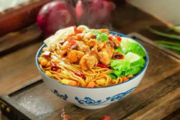 熊麻婆鹵味拌面加盟