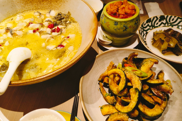 宏達(dá)老菜館加盟