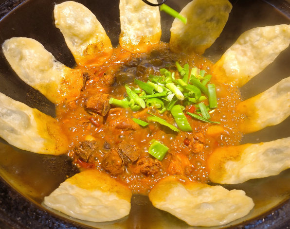 上海開(kāi)一家地鍋雞掙錢(qián)嗎店怎么樣？成本、機(jī)遇與挑戰(zhàn)并存