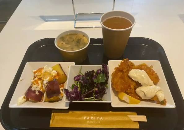 在上海開(kāi)一個(gè)沙拉店需要投資多少？深度拆解2025年健康餐飲創(chuàng)業(yè)成本