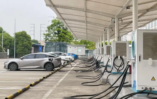 上海辦個充電站要投資多少？詳解全流程成本與收益