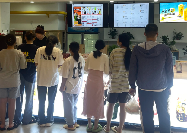在上海開(kāi)個(gè)小店多少錢？從選址到運(yùn)營(yíng)的百萬(wàn)級(jí)資金圖譜
