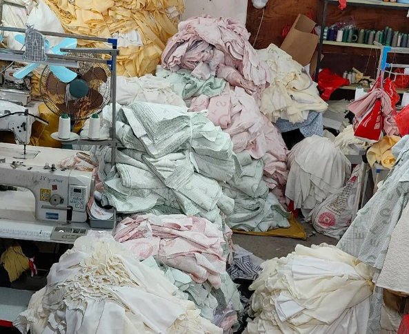 上海服裝外發(fā)加工要多少錢？上海服裝外發(fā)加工成本解析