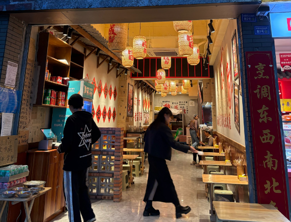 上海開家冒菜店投資多少？深度解析成本結(jié)構(gòu)與盈利策略