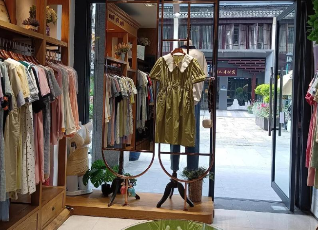 上海開(kāi)一家孕婦裝店投資店賺錢(qián)嗎