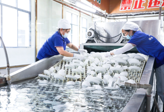 上海開上海消毒餐具店要多少錢？上海開消毒餐具店成本全解析