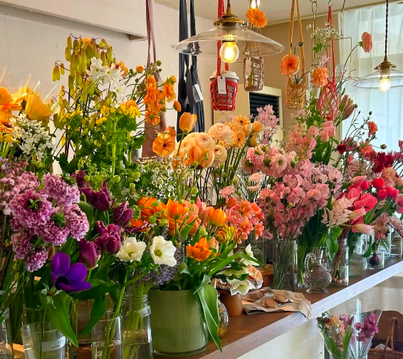 上海開花店一般要投資多少錢？全流程成本解析與實戰(zhàn)指南
