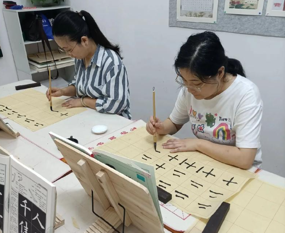 上海開上海成人練字培訓(xùn)班店賺錢嗎